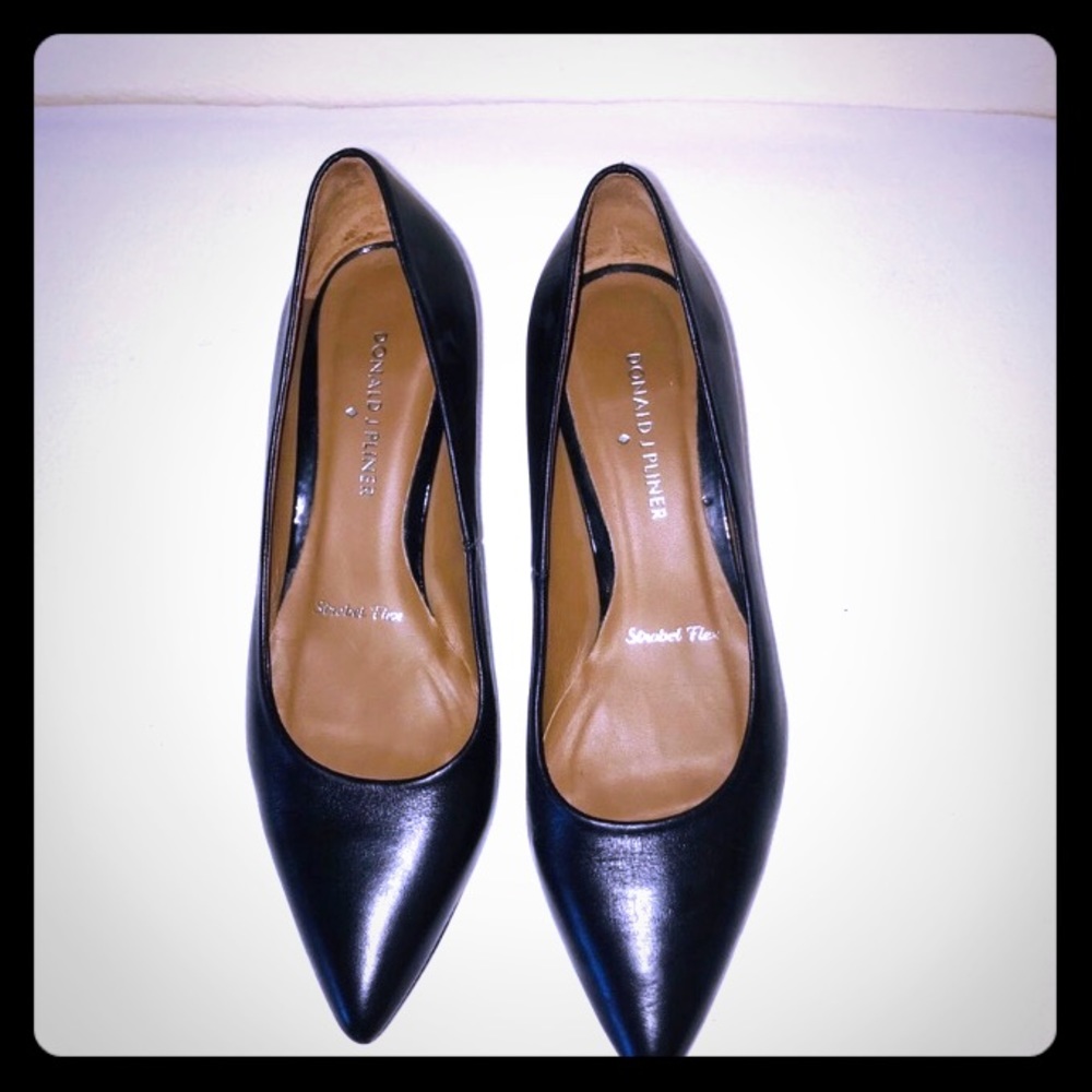 Donald J Pliner Kitten Heels